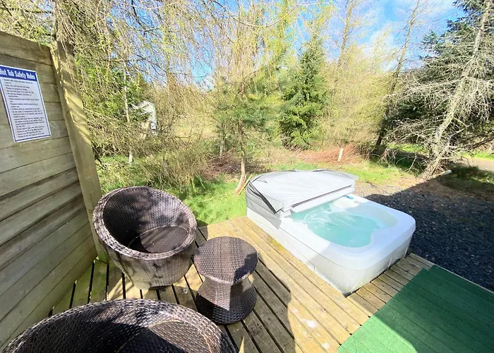 Blair Tiny House With Private Hot Tub - Fife - Loch Leven - Lomond Hills
