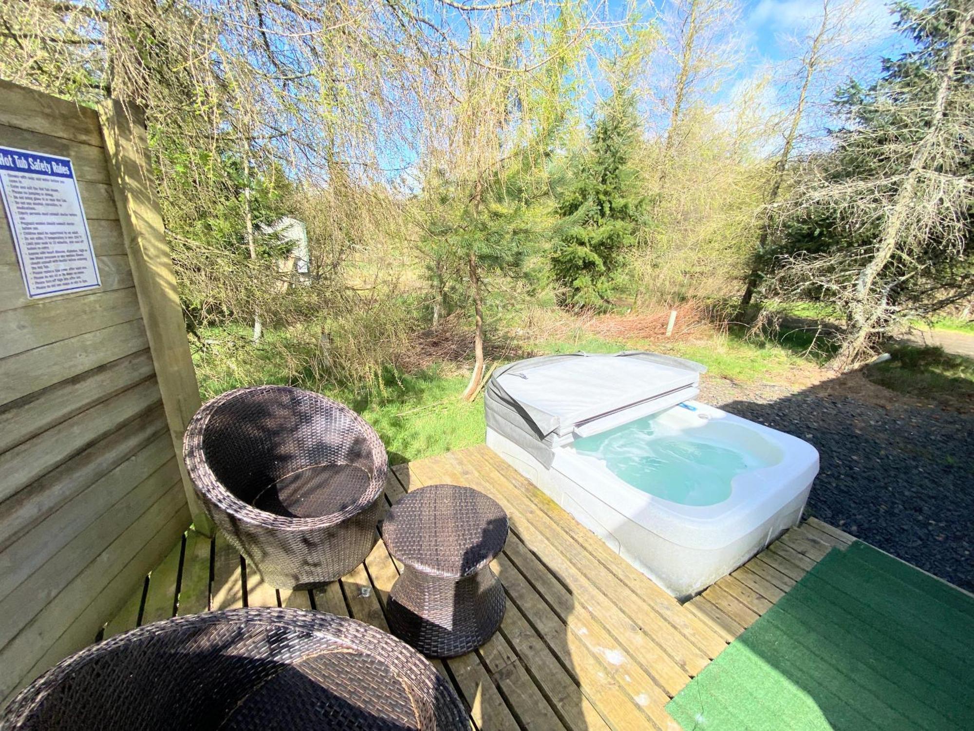 Blair Tiny House With Private Hot Tub - Fife - Loch Leven - Lomond Hills